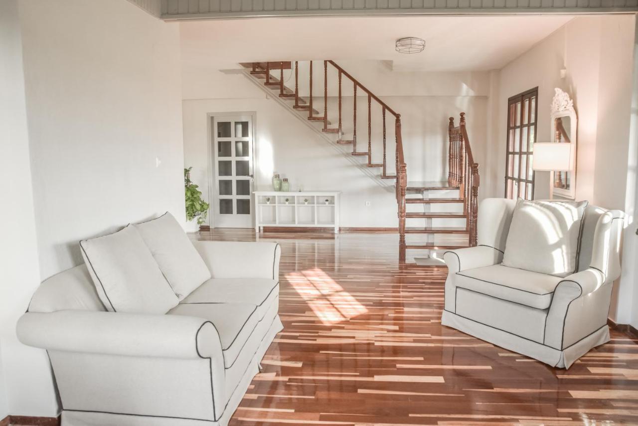 Alexandre Maison Beachfront Gialova Vacation Home מראה חיצוני תמונה