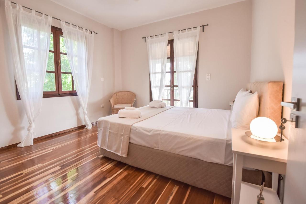 Alexandre Maison Beachfront Gialova Vacation Home מראה חיצוני תמונה