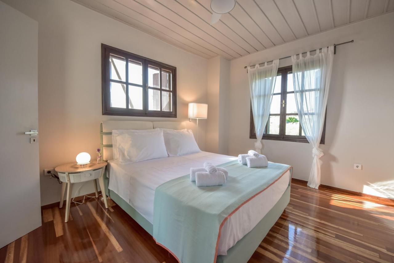 Alexandre Maison Beachfront Gialova Vacation Home מראה חיצוני תמונה