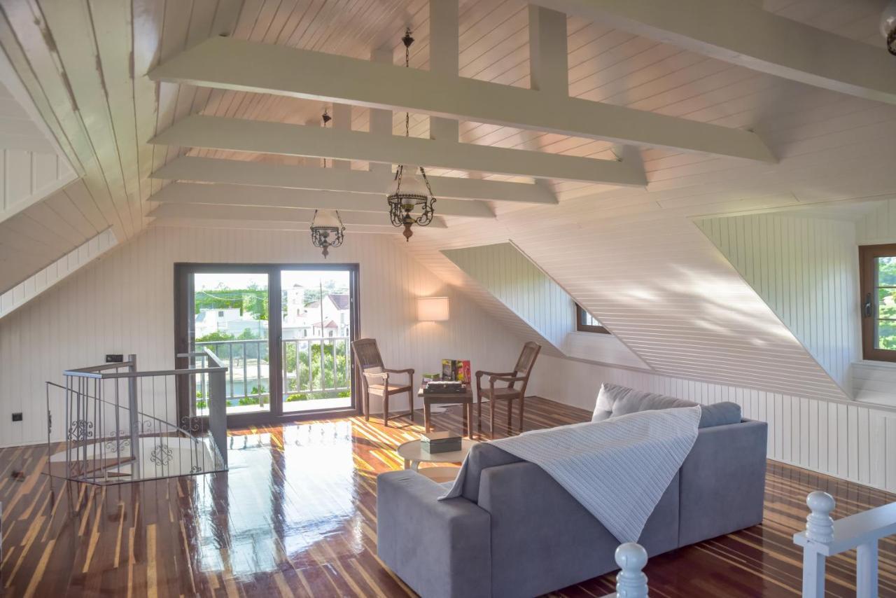 Alexandre Maison Beachfront Gialova Vacation Home מראה חיצוני תמונה