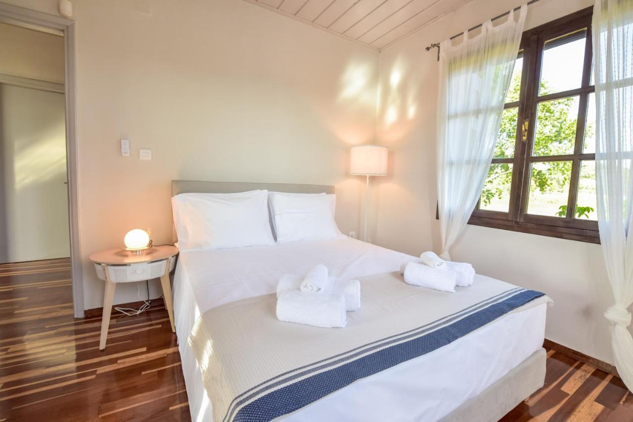 Alexandre Maison Beachfront Gialova Vacation Home מראה חיצוני תמונה